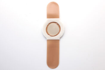 うおの目たこに　ウオノメバン　大きめサイズ　薬効部分と刺激を抑える保護パッド