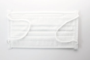 デルガード　3層構造　プレミアムマスクα（アルファ）　ふつうサイズ　内側