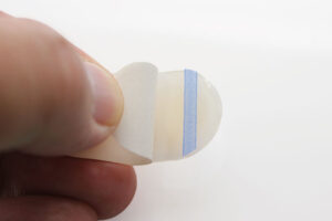 キズを早くキレイに治す　クイックパッド　ふつうサイズ　使用方法02