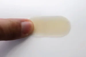 キズを早くキレイに治す　クイックパッド　ふつうサイズ　使用方法07
