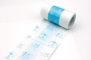 必要なサイズに切って使える　防水フィルム　ロールタイプ　50mm幅×2m巻　使い方01