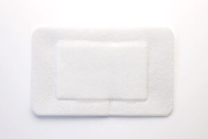 水やバイ菌から傷口を守る　防水ワンタッチパッド　Mサイズ　本体